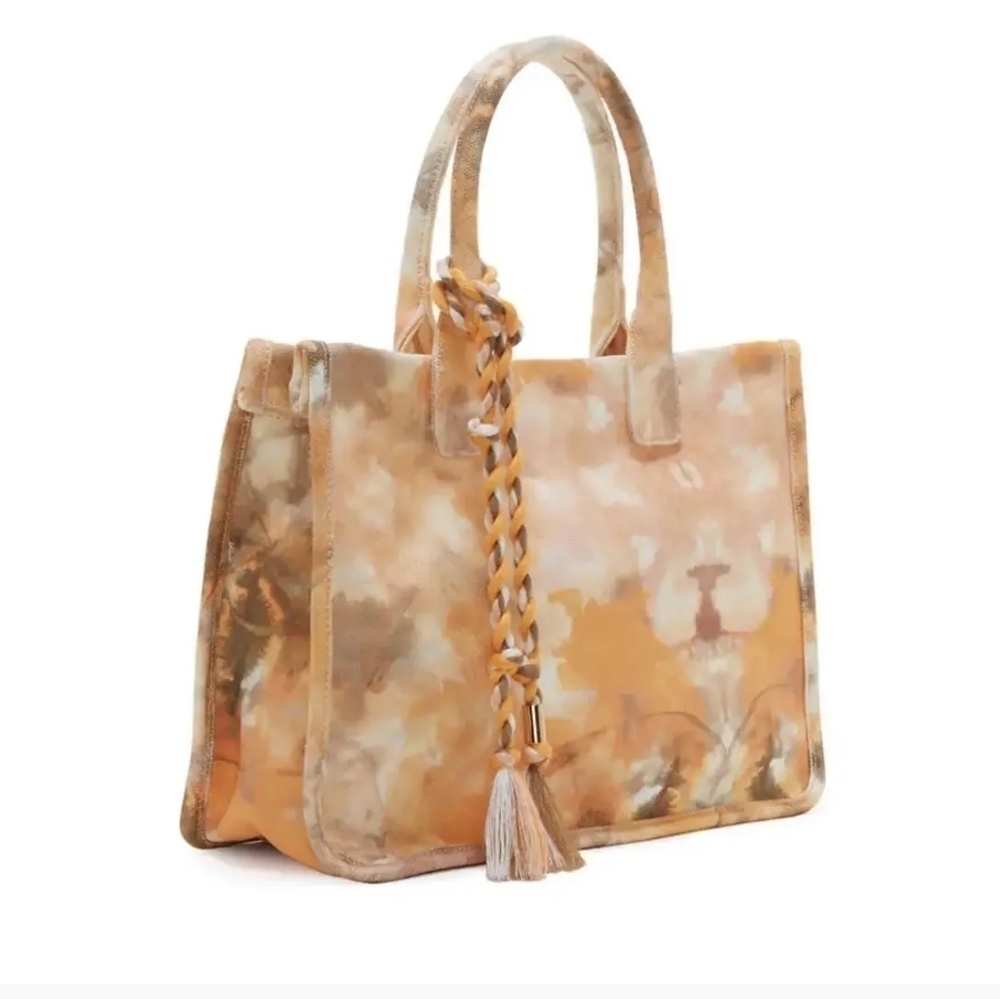 NWT Vince Camuto Orla Tote